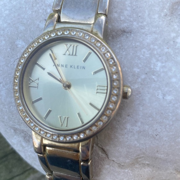 Anne Klein link watch Roman numerals water resistant crystal accent - Picture 13 of 14